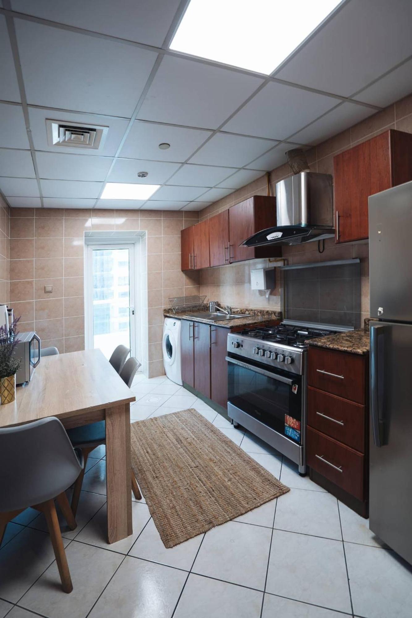 Charming Warm Suite With Amazing Views Of The City Дубай Екстериор снимка